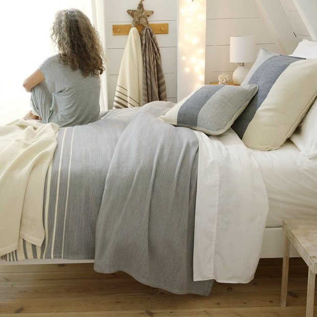Battenkill Merino Wool and Cotton Blanket view 5