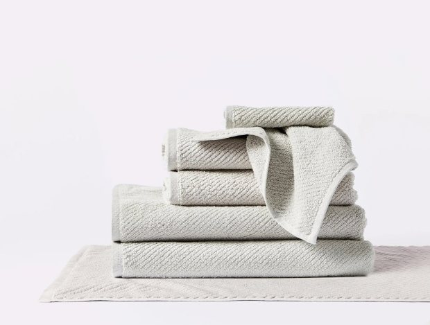 Featherline Complete Bath Set view 3